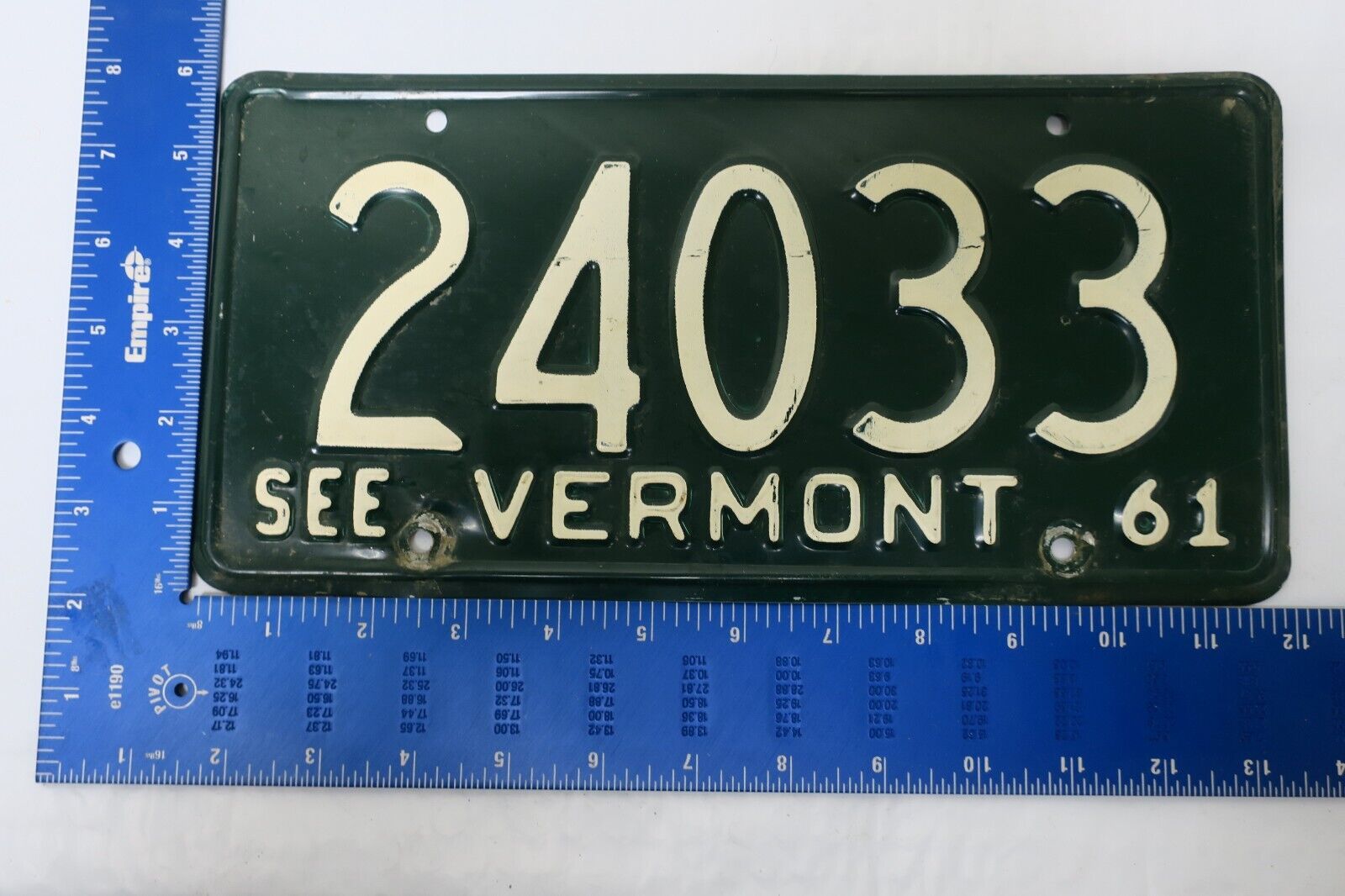 1961 61 Vermont Vt License Plate Tag #24033