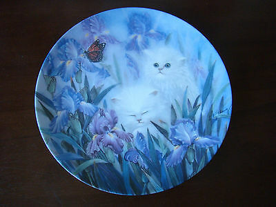 Collector Cat Plate Garden Discoveries White Kittens & Iris By Lily Chang 201656