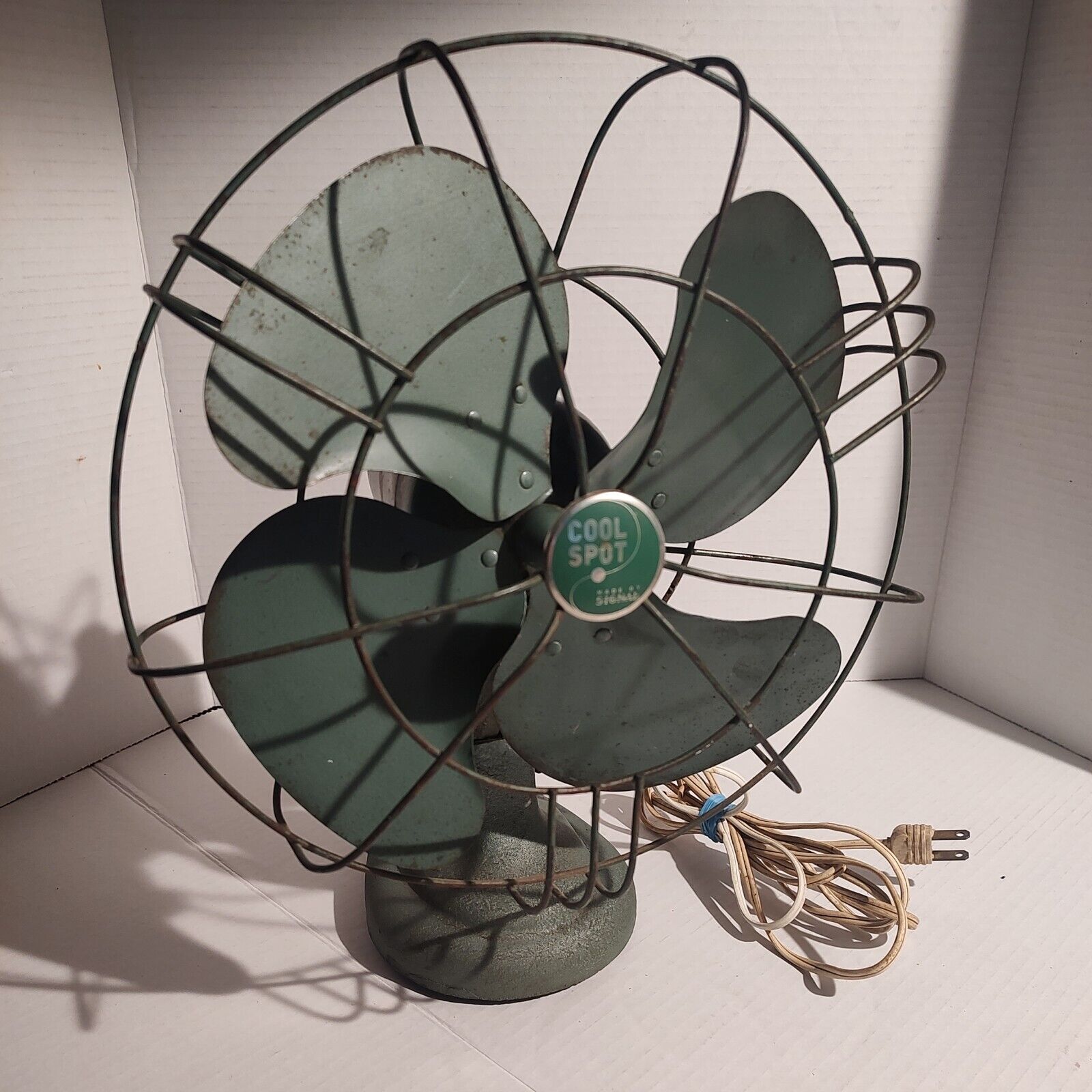 Vintage Cool Spot By Signal Type 562 Green Table/desk Fan Oscillating Metal Cage