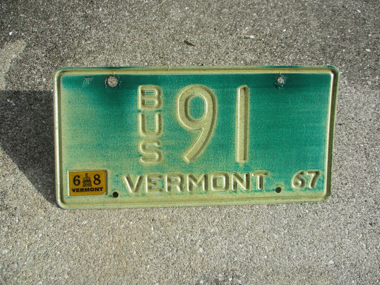 Vermont  1967 / 68  Bus  License Plate  #   91