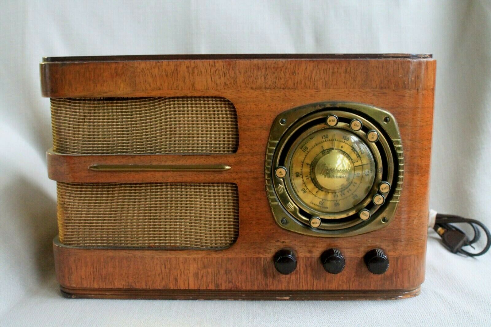 Vintage Grunow Teledial Short Wave Superheterodyne Radio Model 588???