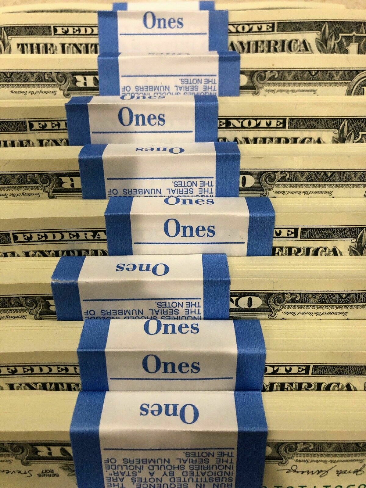 One stack Of One Dollar 2017 A $1 Notes Cu-unc - Bep Pack Out Of Brick